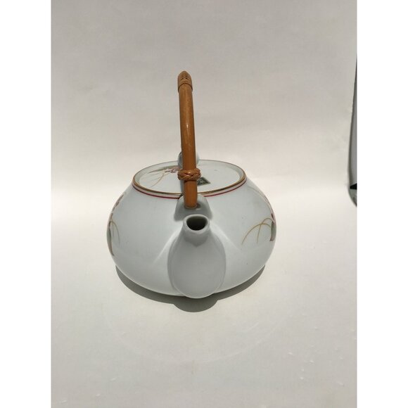 Vintage Japanese Teapot with Bamboo Handle Porcelain Floral Gold Rimmed - Picture 3 of 16